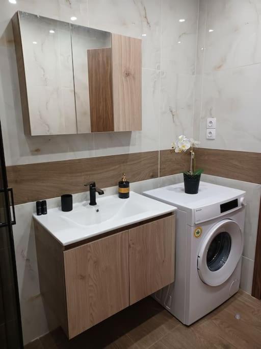 Luxury Apartment With Balcony Mytilíni エクステリア 写真